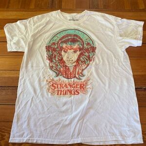 NWOT Stranger Things color changing graphic sized large